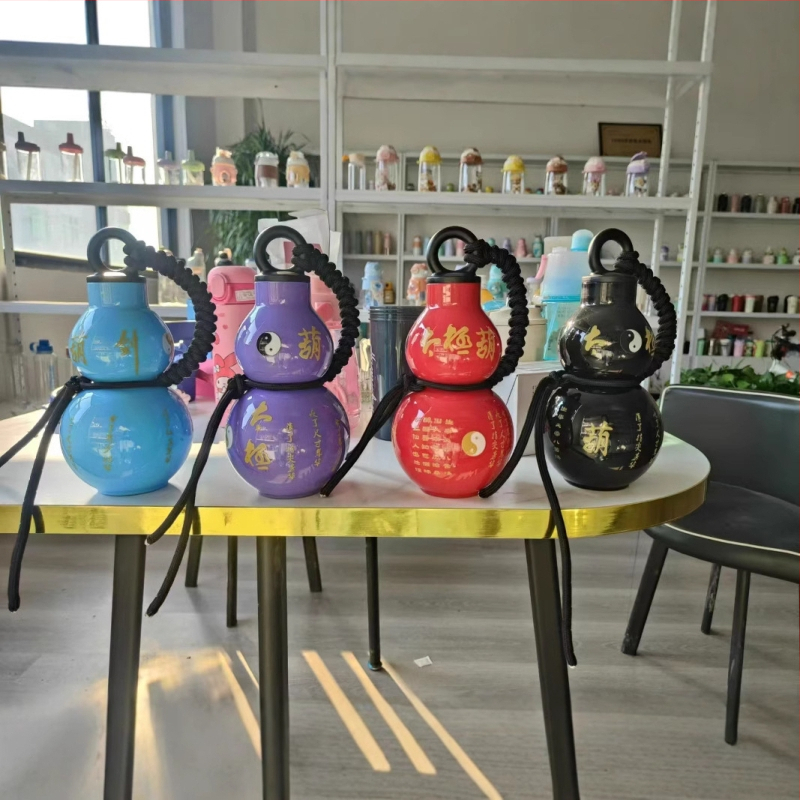 ✅Juodojo mito moliūgo vandens puodelis virduliui, plastikinis puodelis, 2024 m., naujas, aukštos spalvos, 800 ml, sportinis tinklas, raudonas, studentų puodelis