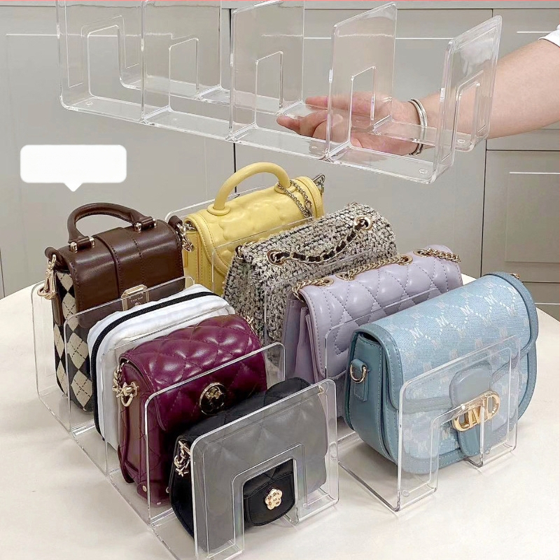 Krepšių laikymo spintos pertvaros plokštės laikymo lentynėlė krepšiams, sluoksniuotos krepšių lentynos, organizavimo demonstracinė lentyna