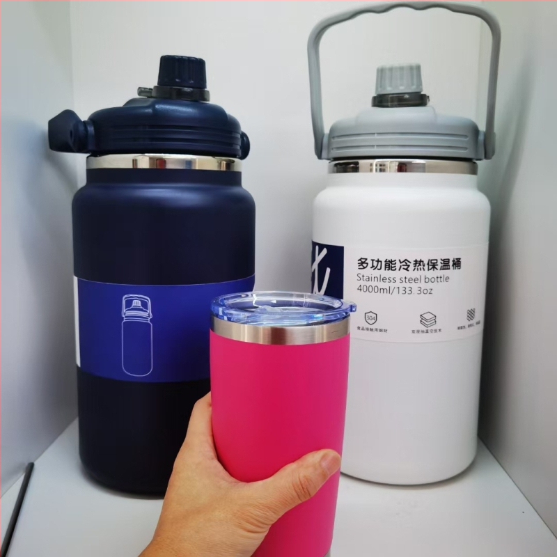 Amazoni suure mahutavusega kaasaskantav termos 304 roostevabast terasest vaakumtermoskruus mugav õlgklaasiga autosse