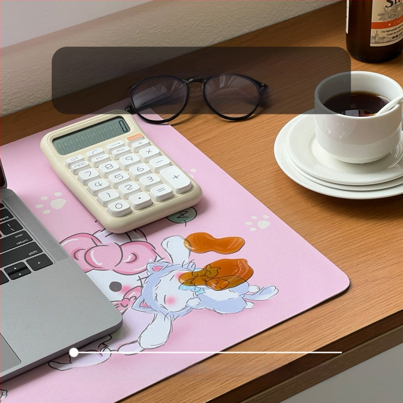 Silmade kaitsev lauamatt Sanrio koomiksiõpilase lauamatt kirjutuslaua matt ühiselamu õppelauamatt kontoriarvuti lauamatt