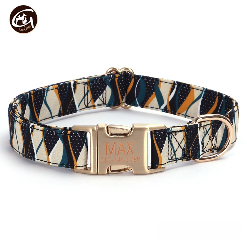 Uus kirjaga koerakaelarihm lilla roosa triibuga lemmikloomatarvete väliskaubanduse veojõuga koerakett madal kuldne pandla kiri