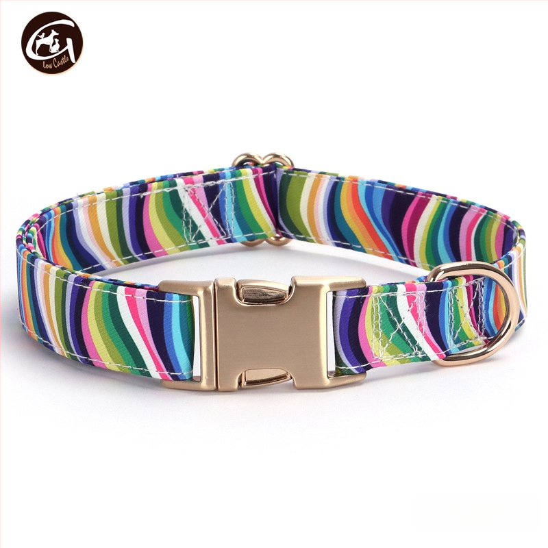 Uus kirjaga koerakaelarihm lilla roosa triibuga lemmikloomatarvete väliskaubanduse veojõuga koerakett madal kuldne pandla kiri