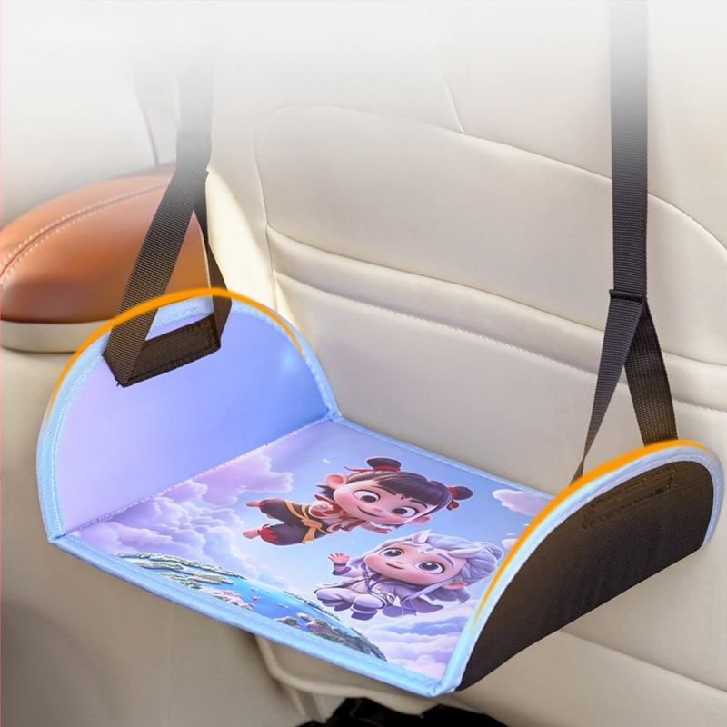 Auto tagaistme jalatugi laps täiskasvanu pikamaa puhkus pedaalisõit isejuhtiv auto äripuhkus artefakt