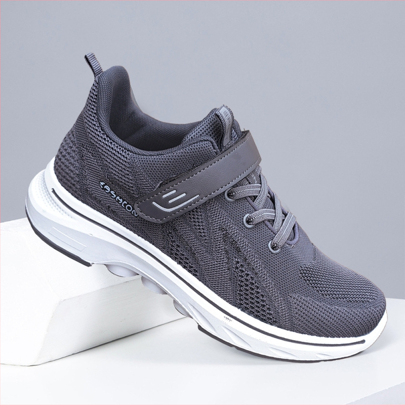 Meeste vanad Pekingi riidest kevadkingad, uued vanad meeste kingad, hingavad keskealiste ja eakate polüuretaanist vanemate kingad