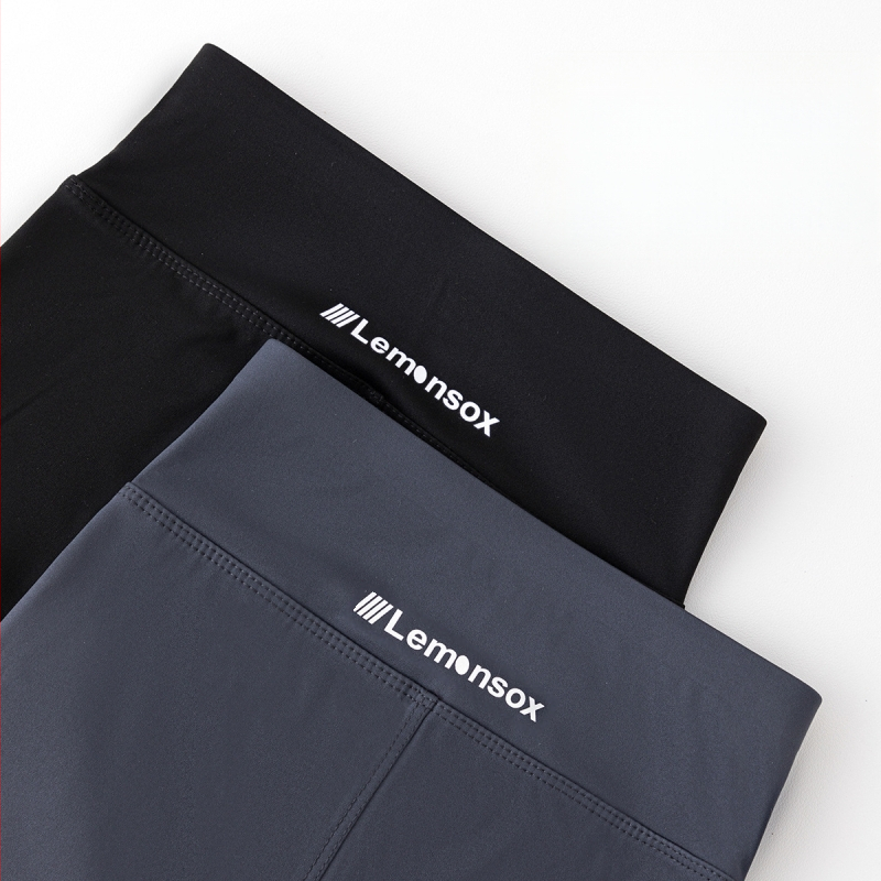 Kevad- ja sügisuued tüdrukute haipüksid Tüdrukute suurtele poistele Trendikad laienevad püksid Moodsad slitterpüksid Tüdrukute trendikad laiad püksid