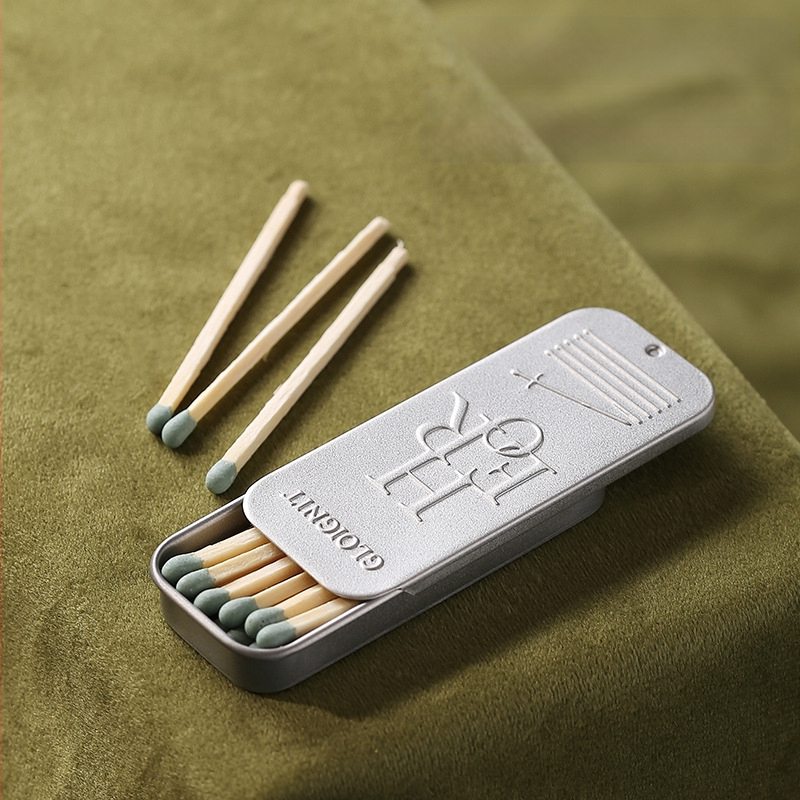 Tiku 6,5 cm pikkune reljeefne rauast kast vana toru süüte sigaretisüütaja tööriist avariitik