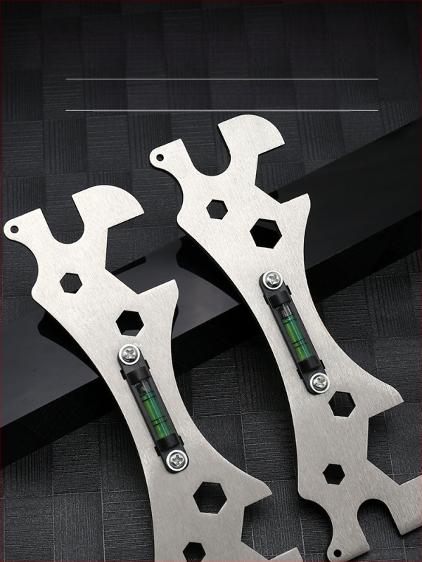 Dušipaigalduse artefakt, multifunktsionaalne vannitoa mutrivõti, segamisventiil, dušitasand, torulukksepa spetsiaalsed tööriistad