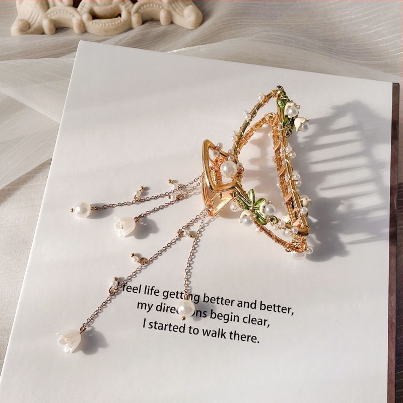 Peen käsitsi valmistatud superhaldjas suvine Mori stiilis haaratsklamber suurte pärlitega juuksenõel pea tagaküljele