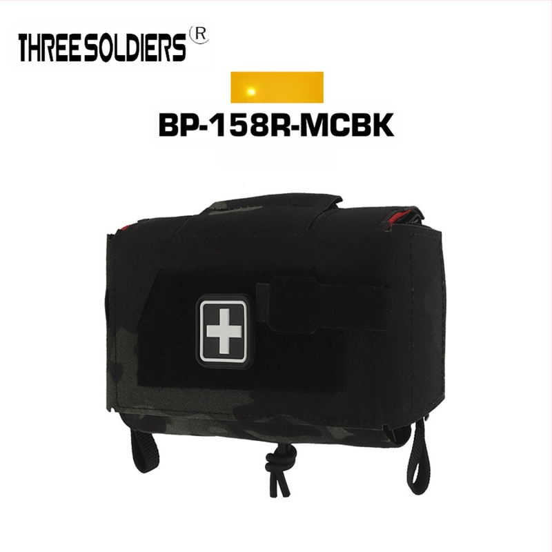 Taktikaline vest-vöö Molle, mis on varustatud väikese meditsiinilise kaasaskantava kiirvabastusega meditsiinikotiga V3