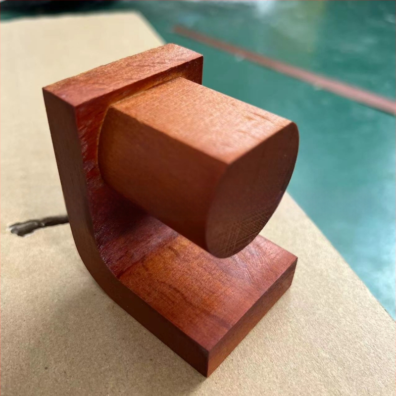 Piiriülesed uued tooted, käsitsi valmistatud täispuidust meeste ja naiste nahast kellaalus