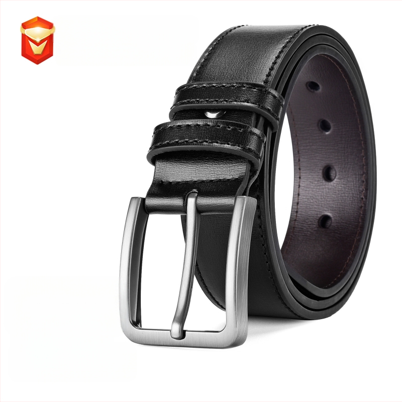 Laos olev lihtne meeste ehtsast nahast vöö sulamist äriline mitmekülgne nööpnõelaga pandlaga vabaaja stiilis teksariidest keskealistele noortele meestele