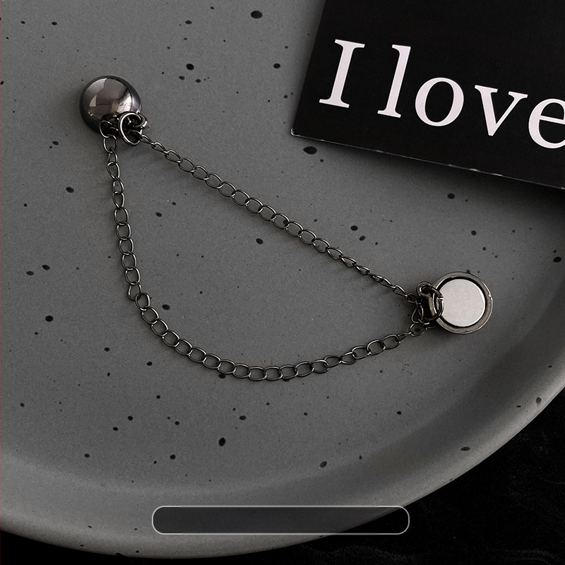 Mitmeotstarbeline T-särk, lühikesed püksid, jalaosaga pitsiline, artefaktäärega, pikk, lühike, ketiga, magnetilise pandlaga, õmblusteta äär, fikseeritud pandlaga