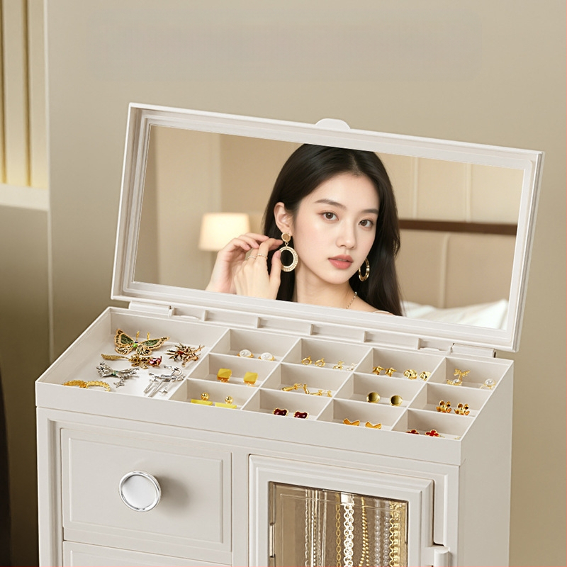 Ehete hoiukarp Suure mahutavusega ehted Majapidamise kahekihilised kõrvarõngad Sõrmus Pöörlev kaelakee Ehete hoiukarp Kreemjas stiilis