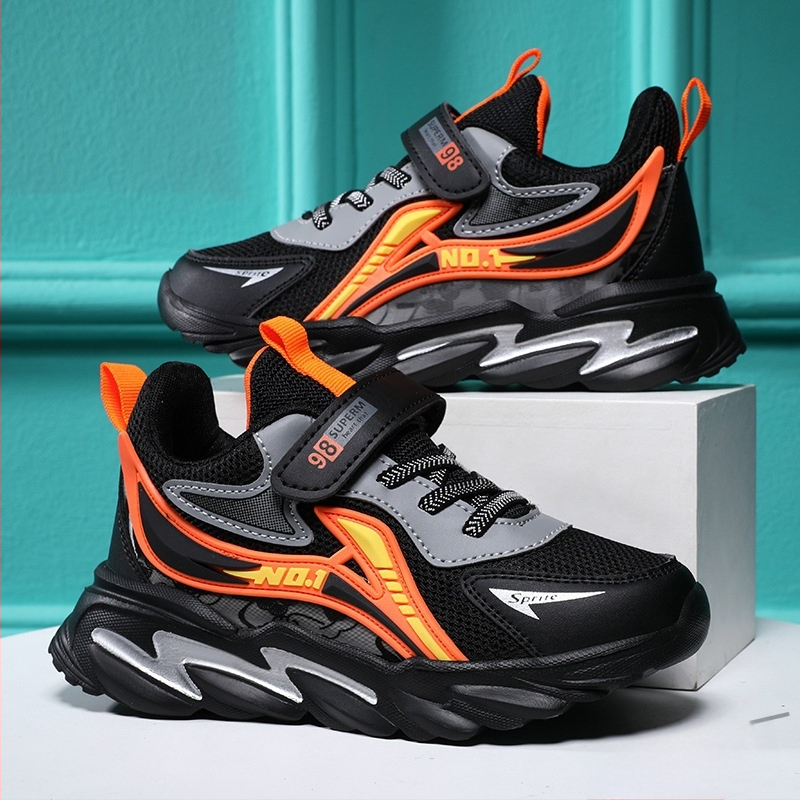 Jinjiangi tehase poiste kingad 2023 kevad- ja sügiskollektsioonist uued hingavad võrgust poiste tossud libisemiskindlad kulumiskindlad