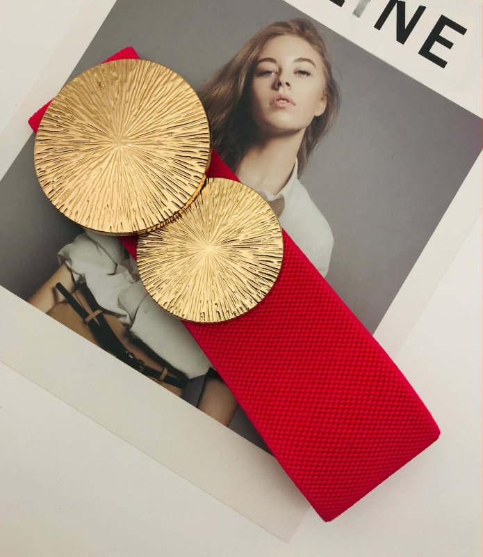 Moebrändi Euroopa ja Ameerika stiilis naiste vööga dekoratiivne mantel elastse vöökohaga, tihe metallist ümmargune pandla ja laia vöökohaga pitser