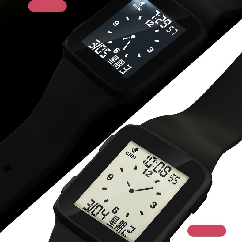 2025. gadā tika laists klajā jauns modelis. Daudzfunkcionāls, gaismas laika nedēļas kalendārs. Ūdensizturīgs, moderns digitālais pulkstenis pamatskolas un vidusskolas skolēniem.