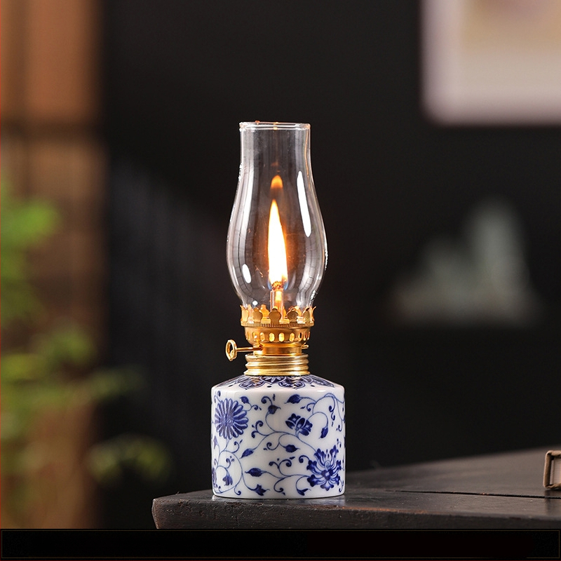 Tarpvalstybinis tiesioginis pristatymas keramikinei sviestinei lempai, mėlynai baltai lotoso stiliaus, vintažinei žibalinei lempai, arbatos ceremonijos dekoracijoms, arbatos kambario atmosferos lempai