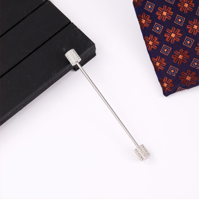 Apykaklės lazdelė, sidabrinė, balta, marškinių apykaklės adata, vyriški džentelmenai, vieno žodžio metalinė prancūziška sagtis su fiksuotu kostiumo raišteliu, aksesuarai.