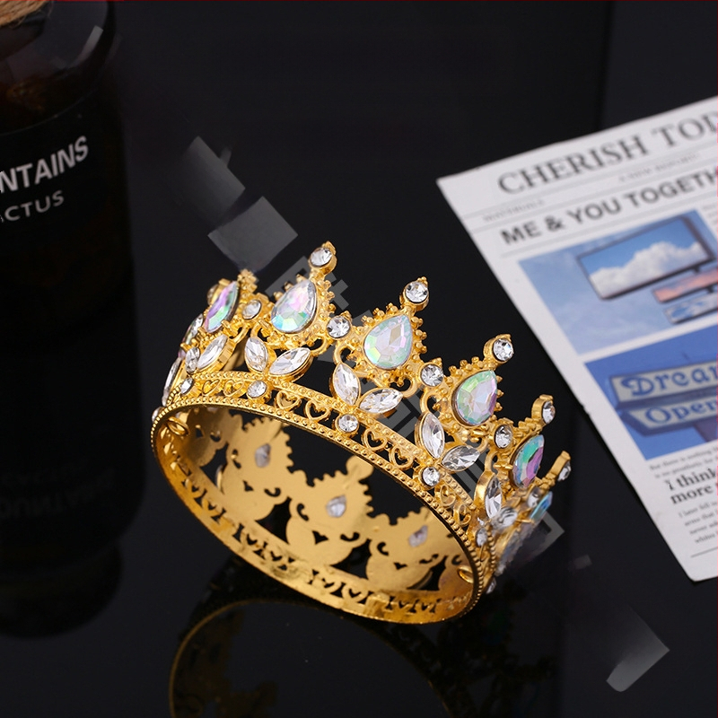 Piiriülene populaarne barokkstiilis pruudikroon, tiaara, kuninganna ballikleidi kroon erinevates värvides lillekaunistusega