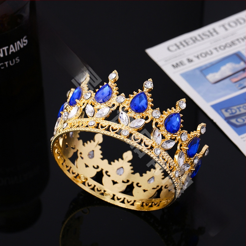 Piiriülene populaarne barokkstiilis pruudikroon, tiaara, kuninganna ballikleidi kroon erinevates värvides lillekaunistusega