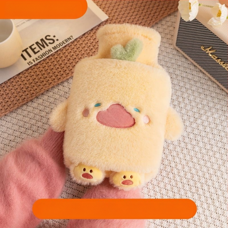 [Matu paaudze] karstā ūdens maisiņš ar ūdeni, pildot siltu vēderu, silts ūdens maisiņš, silta roka, dārgums, studenta vēders, mīlīgs, plīša