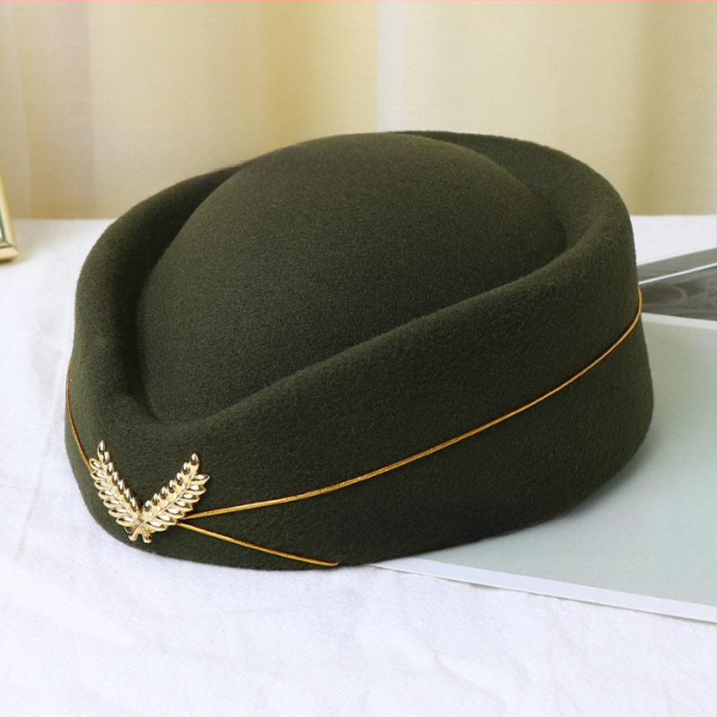 Stjuardessi müts, daamide barett, vastuvõtu etiketi müts, väike trummiorkester, Briti lavaesinemise müts