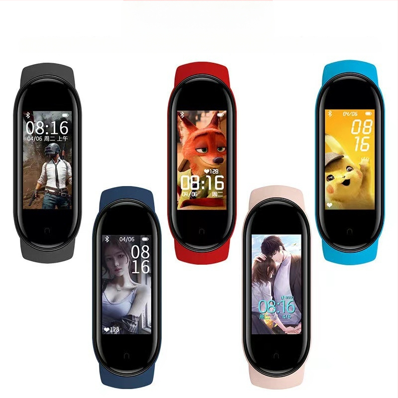 Moderna viedā aproce, sporta soļu skaitītājs, pielāgots fona attēls, modinātājs, sinhronizēti laika apstākļi, studentu pulkstenis, universāls viedtālruņiem