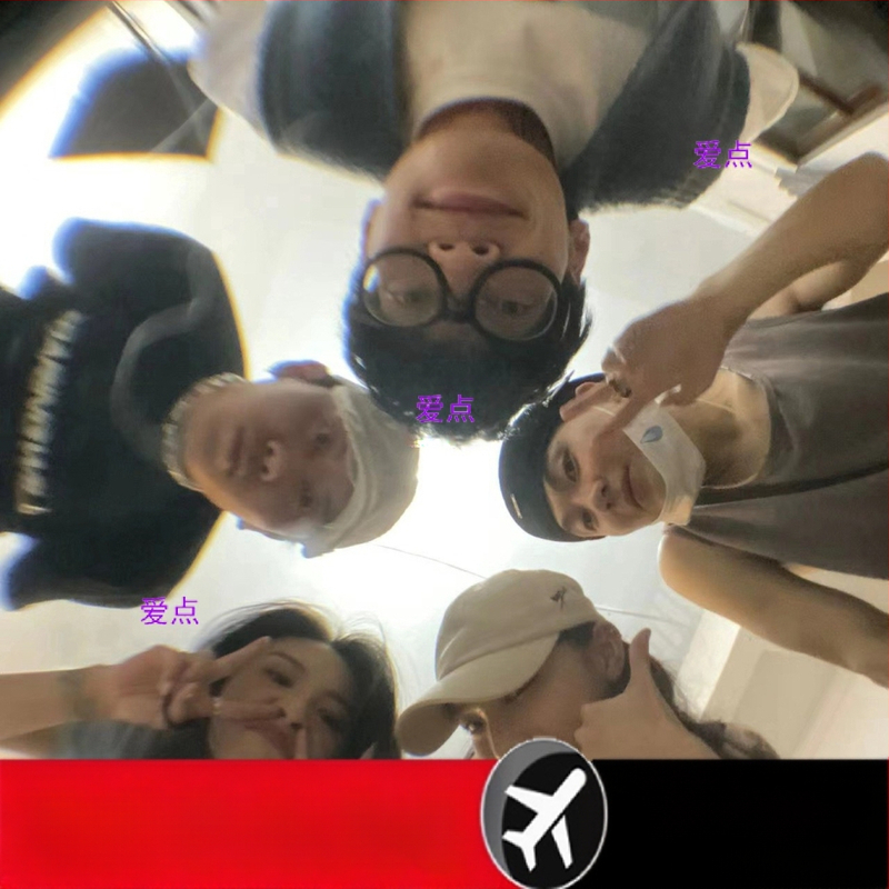 Gimtadienio asmenukių fotoaparato artefaktas, mobilusis telefonas, išorinis veidrodinis objektyvas, „fisheye“ objektyvas, makro, plataus kampo, specialieji efektai, atmosferos rekvizitai