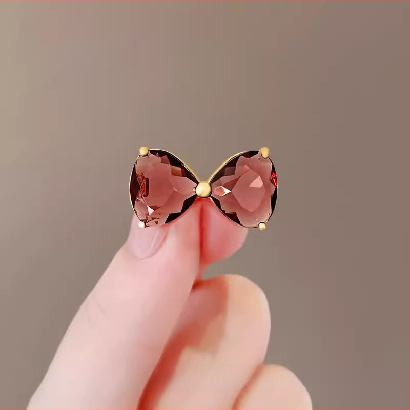 Išskirtinė krištolo kaspino sagė su apsauga nuo akinimo, aukštos klasės, madinga moteriška paprasta apykaklės segtuko fiksuota drabužių aksesuarų sagtis