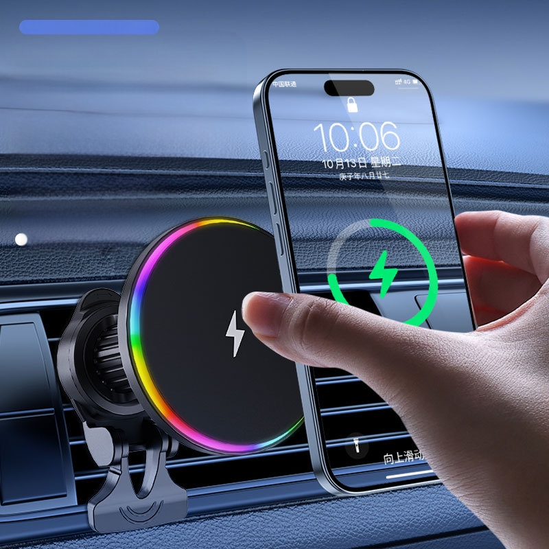 Jaunais bezvadu automašīnas lādētājs ar apaļām RGB gaismām, kas paredzētas Apple mobilo tālruņu bezvadu uzlādei ar Magsafe magnētisko sūkšanas funkciju.