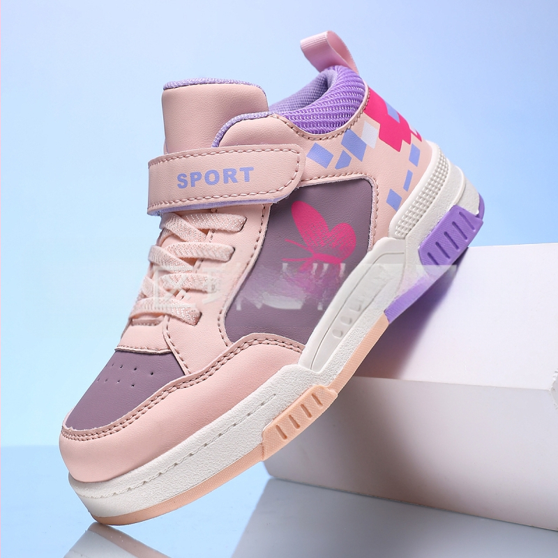 Berniukų studentiški aukštakulniai sportbačiai, vaikiški pavasario ir rudens odiniai bateliai su skeltukais, tarpvalstybiniai vidutinio ir didelio dydžio vaikiški sportiniai batai, didmeninė prekyba, užsienio prekyba, didmeninė prekyba