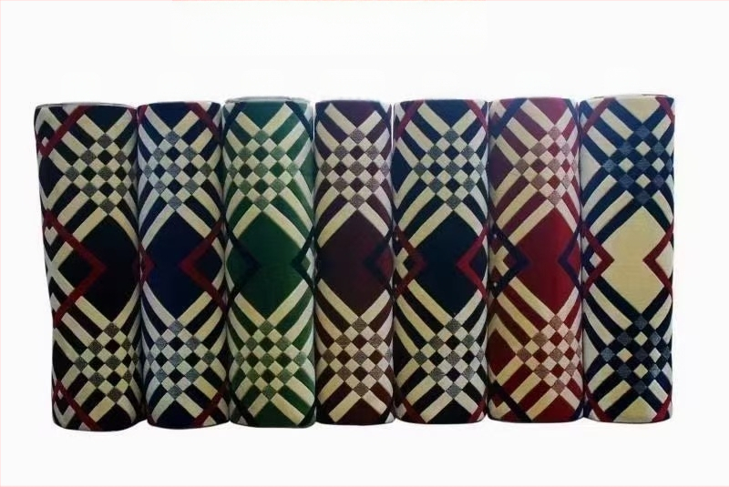 Naujas, aukštos klasės, dvigubo sluoksnio, nuimamas, visiškai apgaubtas automobilio kilimėlis, patogus pėdų pojūtis, parduodamas tiesiogiai iš gamyklos.