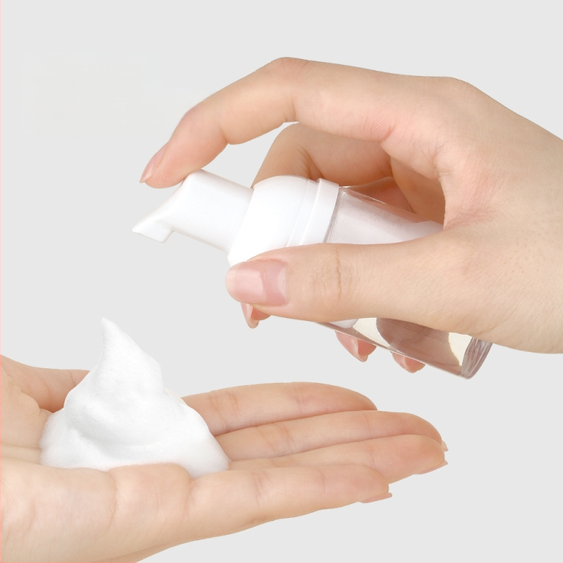 PET juodai baltas kelioninis nešiojamas buteliukas, šampūnas, kūno muilas, tonikas, emulsija, esencija, tuščias buteliukas