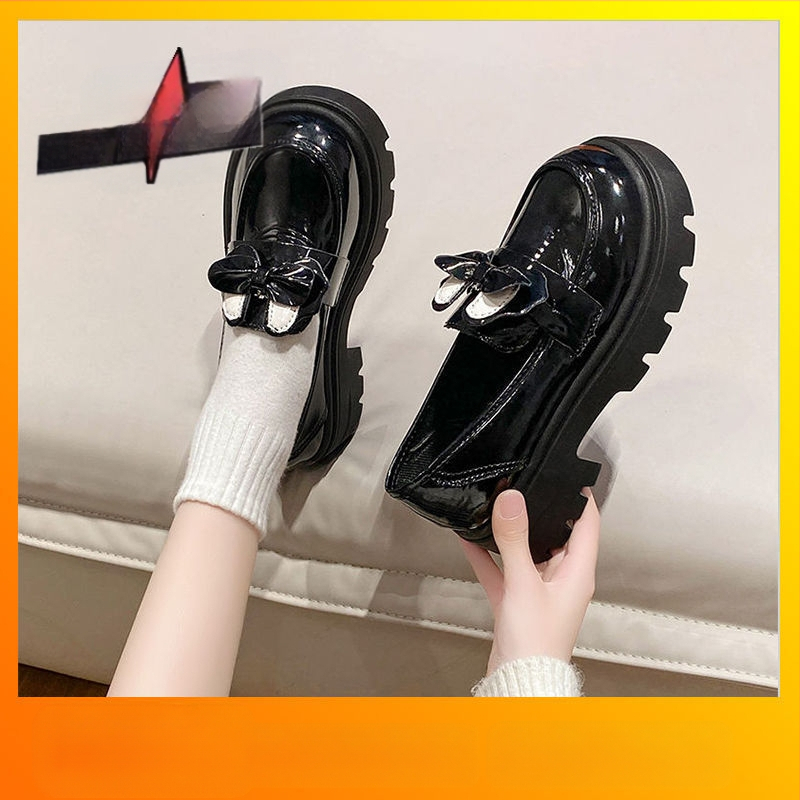 Vintažinio britiško stiliaus „Lefu“ maži odiniai moteriški bateliai, 2024 m. rudens ir vasaros juodi vieno sluoksnio „Mary Jane“ bateliai su kaspinu ir storu padu.