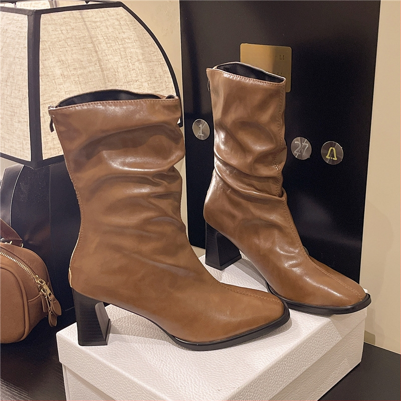 2025 Корейски модни ботуши Дамски високи токчета Зимни нови ботуши с пискюл Универсални тънки ботуши с квадратен връх Дебел ток Къси ботуши Голям размер 42