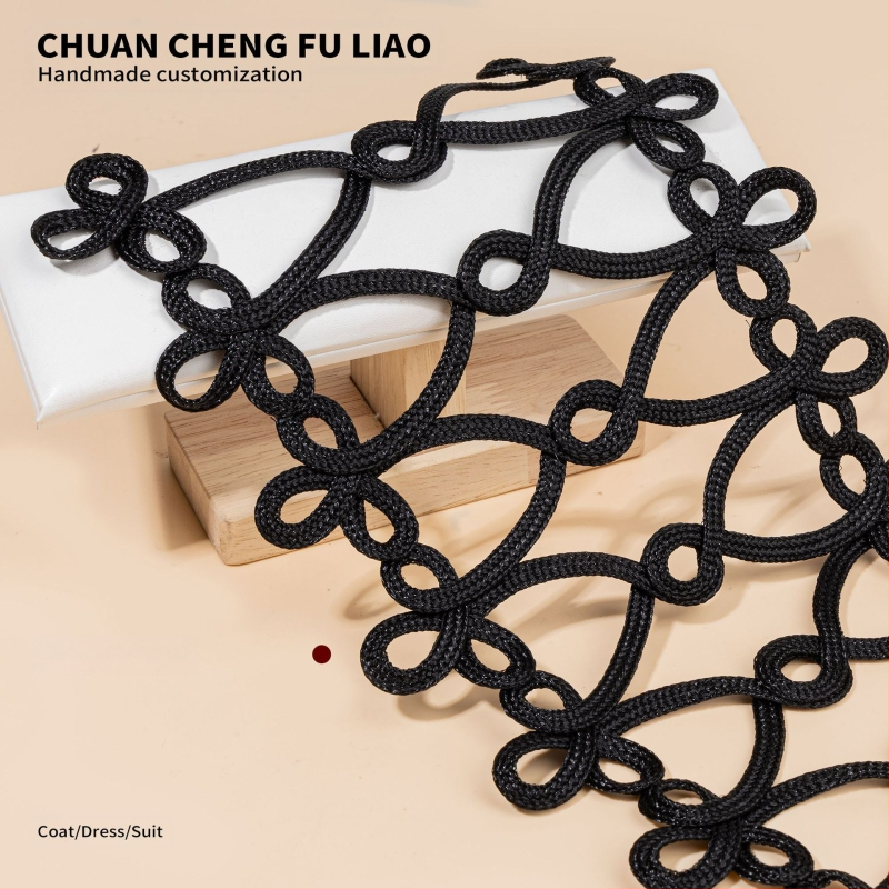 Auksinė šilko suknelė su dekoratyviniu kraštu, rankų darbo kostiumas, šokių kostiumas, dekoratyviniai nėriniai, auksinis, juodas, auksinė, pagal užsakymą pagaminta uniforma, dekoratyvinės kopėčios