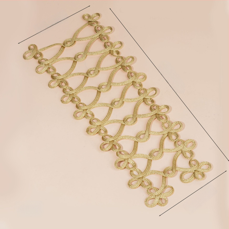 Auksinė šilko suknelė su dekoratyviniu kraštu, rankų darbo kostiumas, šokių kostiumas, dekoratyviniai nėriniai, auksinis, juodas, auksinė, pagal užsakymą pagaminta uniforma, dekoratyvinės kopėčios