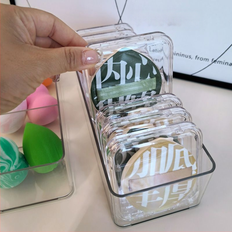 Pārnēsājama tukša pūderslotiņu uzglabāšanas kaste, caurspīdīga un tīra, pārnēsājama komandējumiem, jauks grima galddators, stila vannas istaba