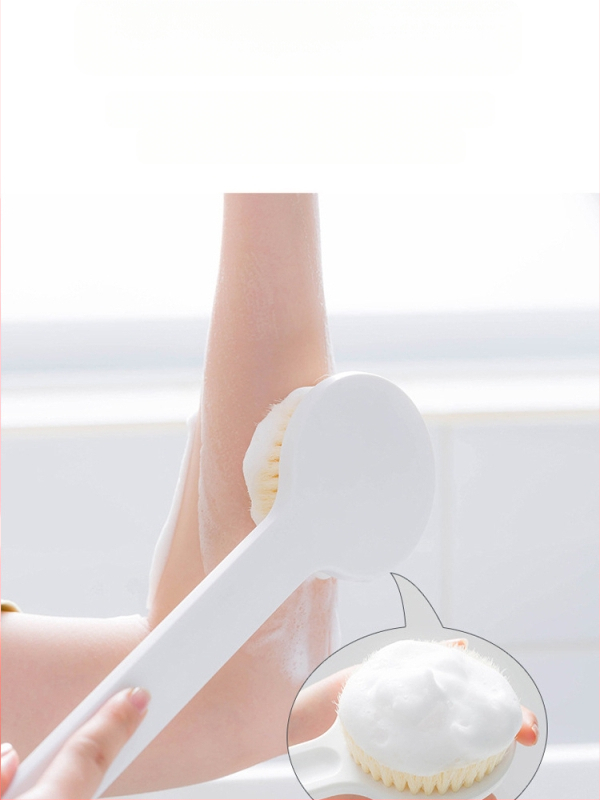 Vonios šepetys su ilgu kotu ir minkštais šereliais maudynėms, nugaros šveitimui ir valymui