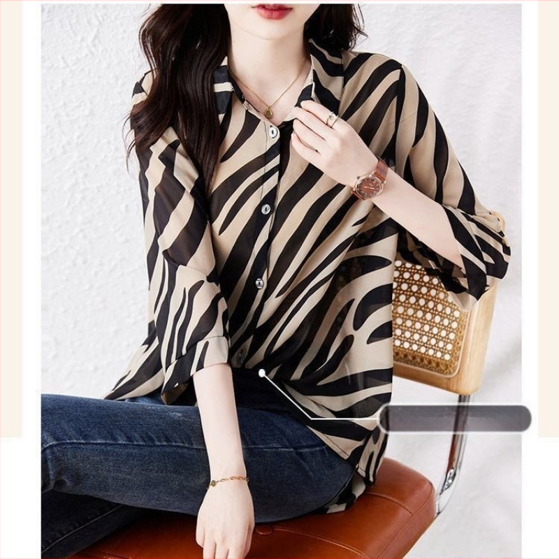 Šifoonist päikesekaitseriietus, kolmeveerandvarrukaga triibuline särk, naiste sebramustriga lahtine särk, paksu tüdruku kõhtu kattev salendav topp