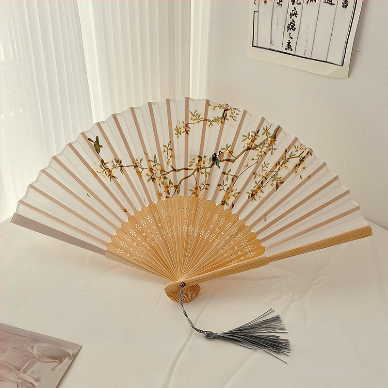 Vanaaegse stiiliga Begoonia kokkupandav ventilaator Uus Hiina kokkupandav väike ventilaator Suvine Hiina stiilis Hanfu fotoga kokkupandav ventilaator Kaasaskantav ventilaator