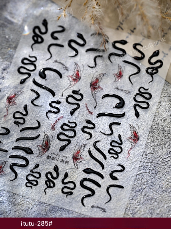 Uus Fugui väike punane madu reljeefne küünekunsti kleebis armas väike valge madu liblikas nutikas väike madu mao seljaliimiga küünekleebis