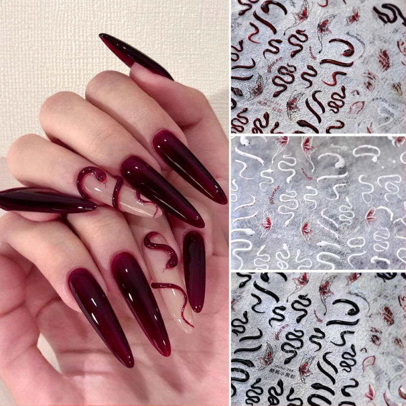 Uus Fugui väike punane madu reljeefne küünekunsti kleebis armas väike valge madu liblikas nutikas väike madu mao seljaliimiga küünekleebis