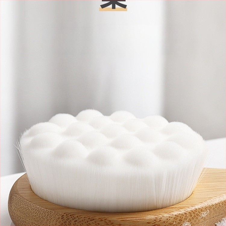 Vannihari kassiküünisega pehmete karvadega pika käepidemega vannihari meestele ja naistele naha hõõrumiseks muda vannirätikuga kehahari seljale