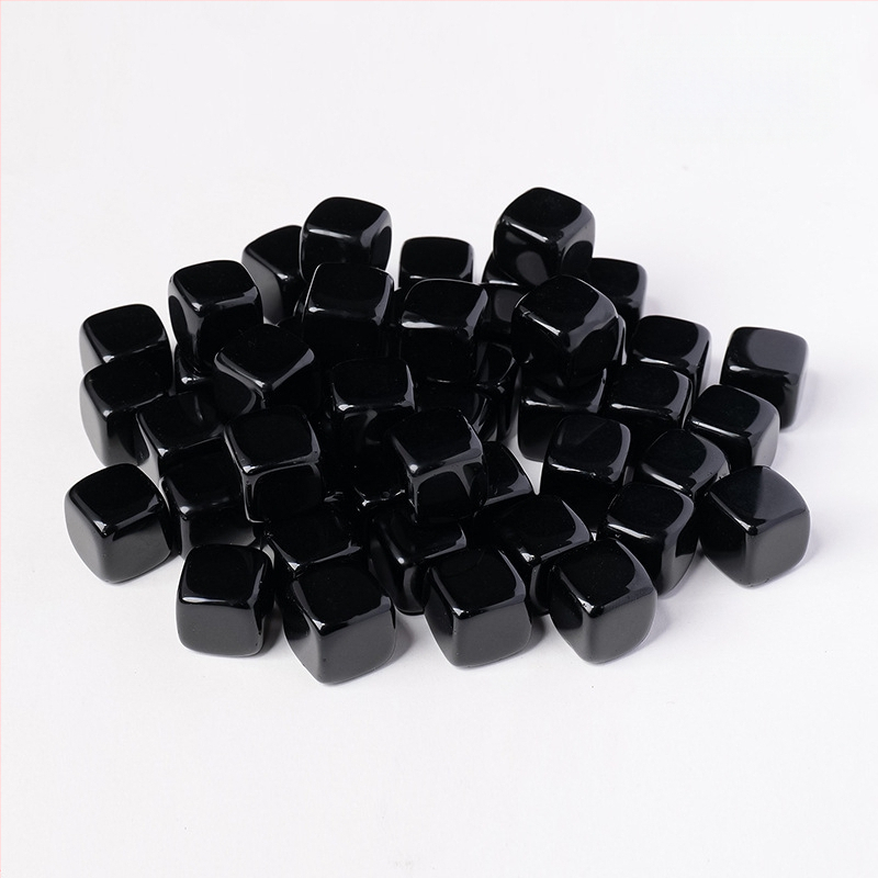 Naturaalne kristall, originaalkivi, 13 mm, ruudukujuline, värviline, kristall, poolvääriskivi, kristallist demagnetiseeritud kivi, kalapaagi dekoratiivsed kaunistused