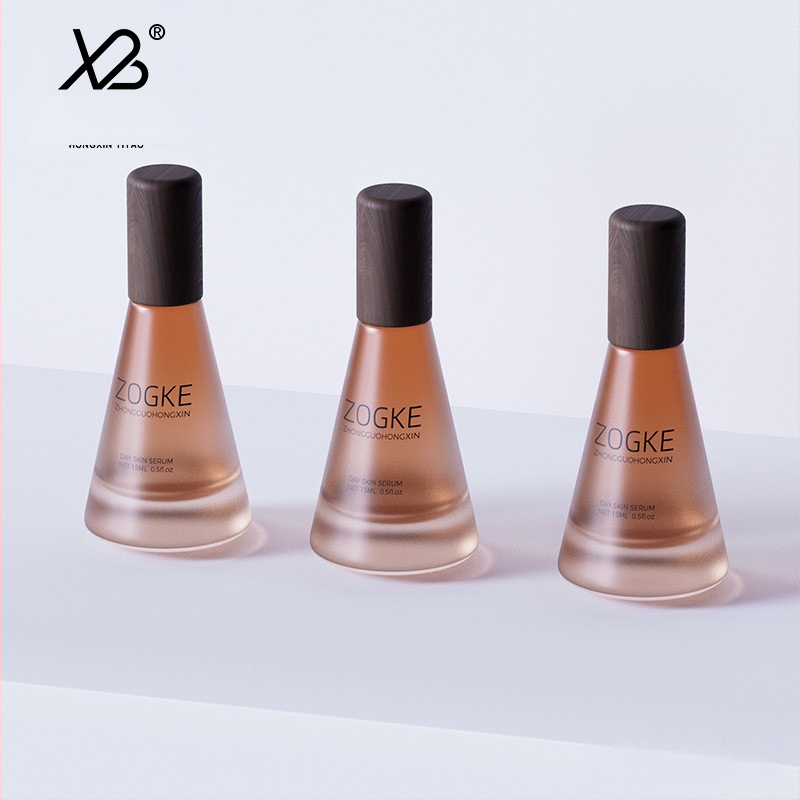 Jaunums noliktavā 20 ml matētas tējas koniskā pudele ar biezu dibenu, smidzināšanas pudele ar pilinātāju, ēteriskās eļļas smaržu pudele, esences apakšpudele