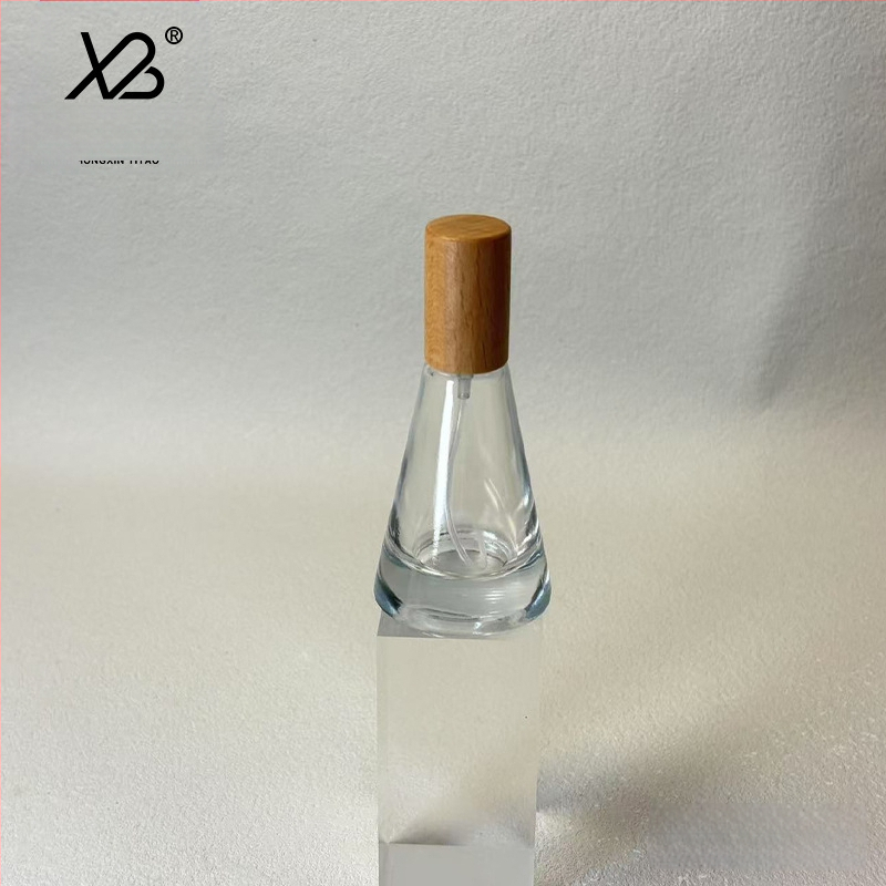 Jaunums noliktavā 20 ml matētas tējas koniskā pudele ar biezu dibenu, smidzināšanas pudele ar pilinātāju, ēteriskās eļļas smaržu pudele, esences apakšpudele