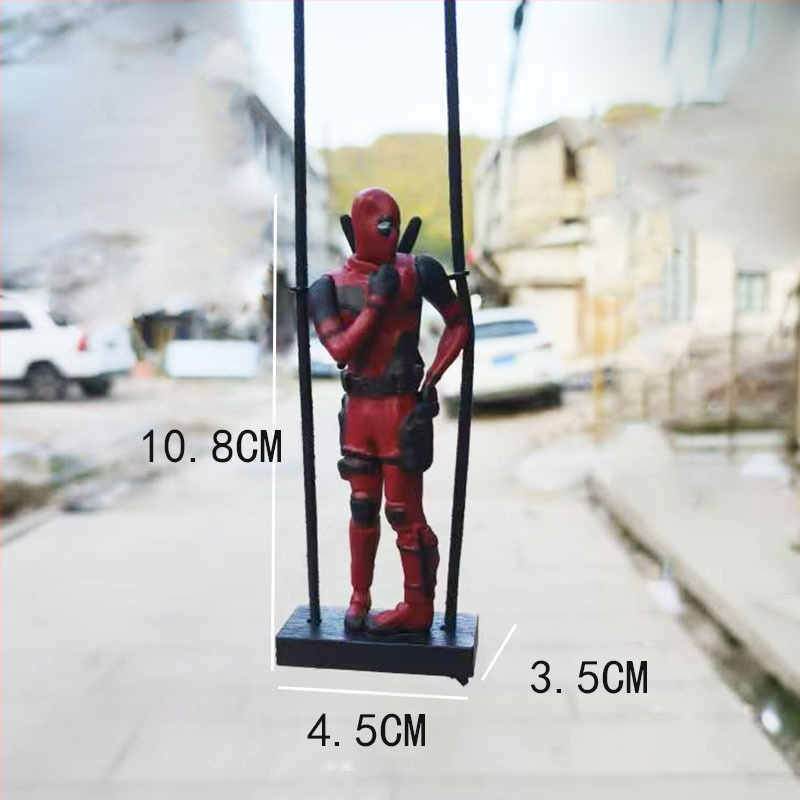 Privjesak za retrovizor automobila s crtanim filmom Deadpool, mali, jeftini auto pribor, privjesak za unutrašnjost automobila