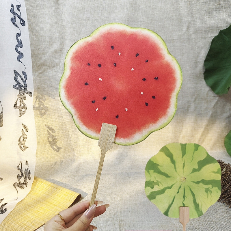 Arbuusiventilaator Puuviljagrupi ventilaator Lahedad rekvisiidid Väikese punase raamatu plahvatused Käsitsi maalitud ventilaator Suvine armas käsitsi krõbistav ventilaatori kingitus