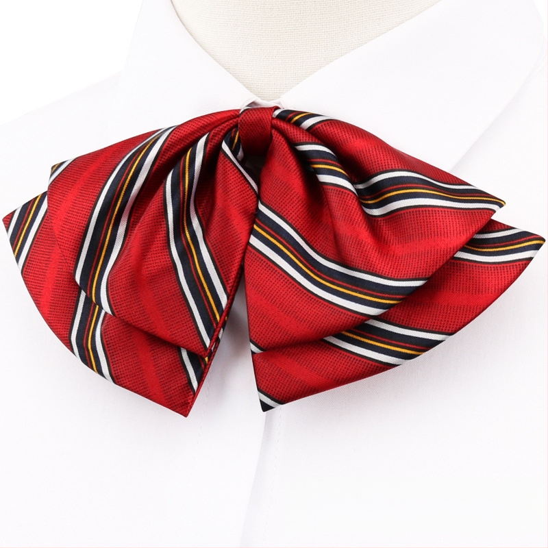 Femeii cu guler profesional, cu flori, stewardesă, studentă, haine de lucru, uniformă, cămașă, cu dantelă, papion gratuit